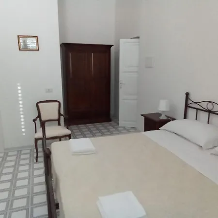 Dei Folli